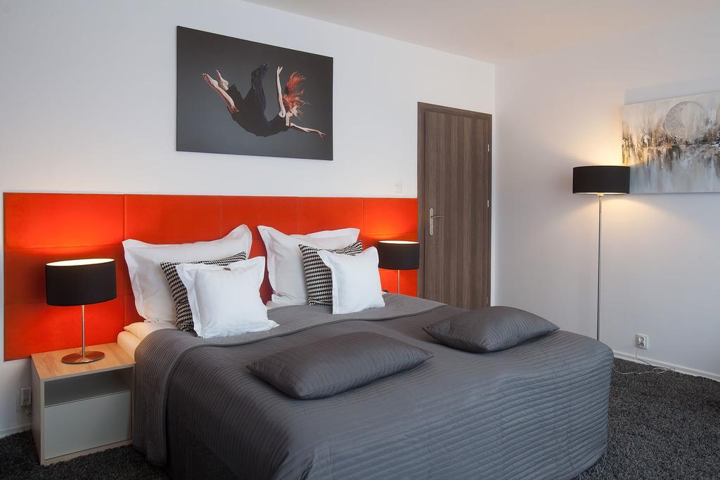 Canpol-Jull'S Art Hotel Члухув Экстерьер фото
