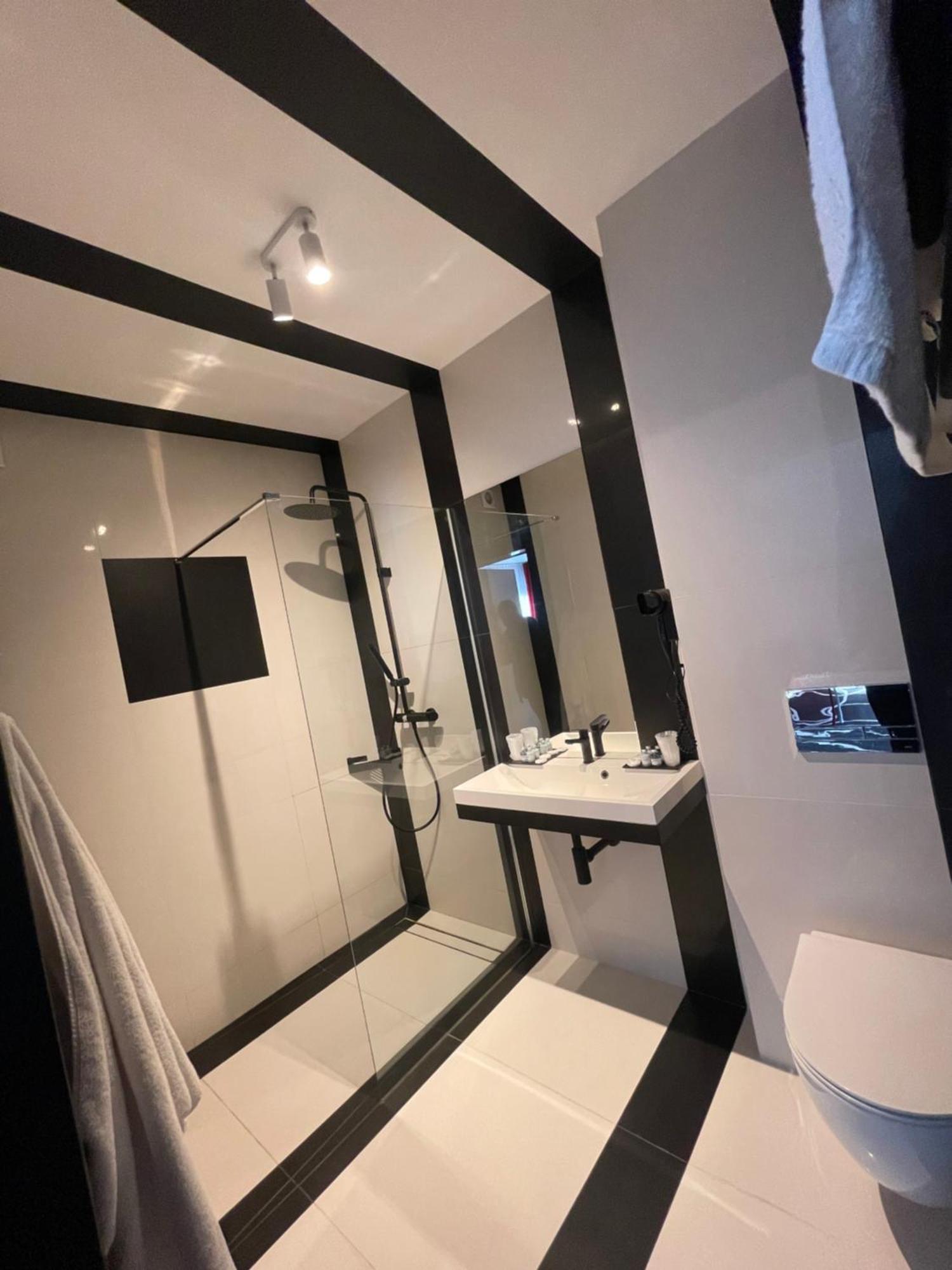 Canpol-Jull'S Art Hotel Члухув Экстерьер фото