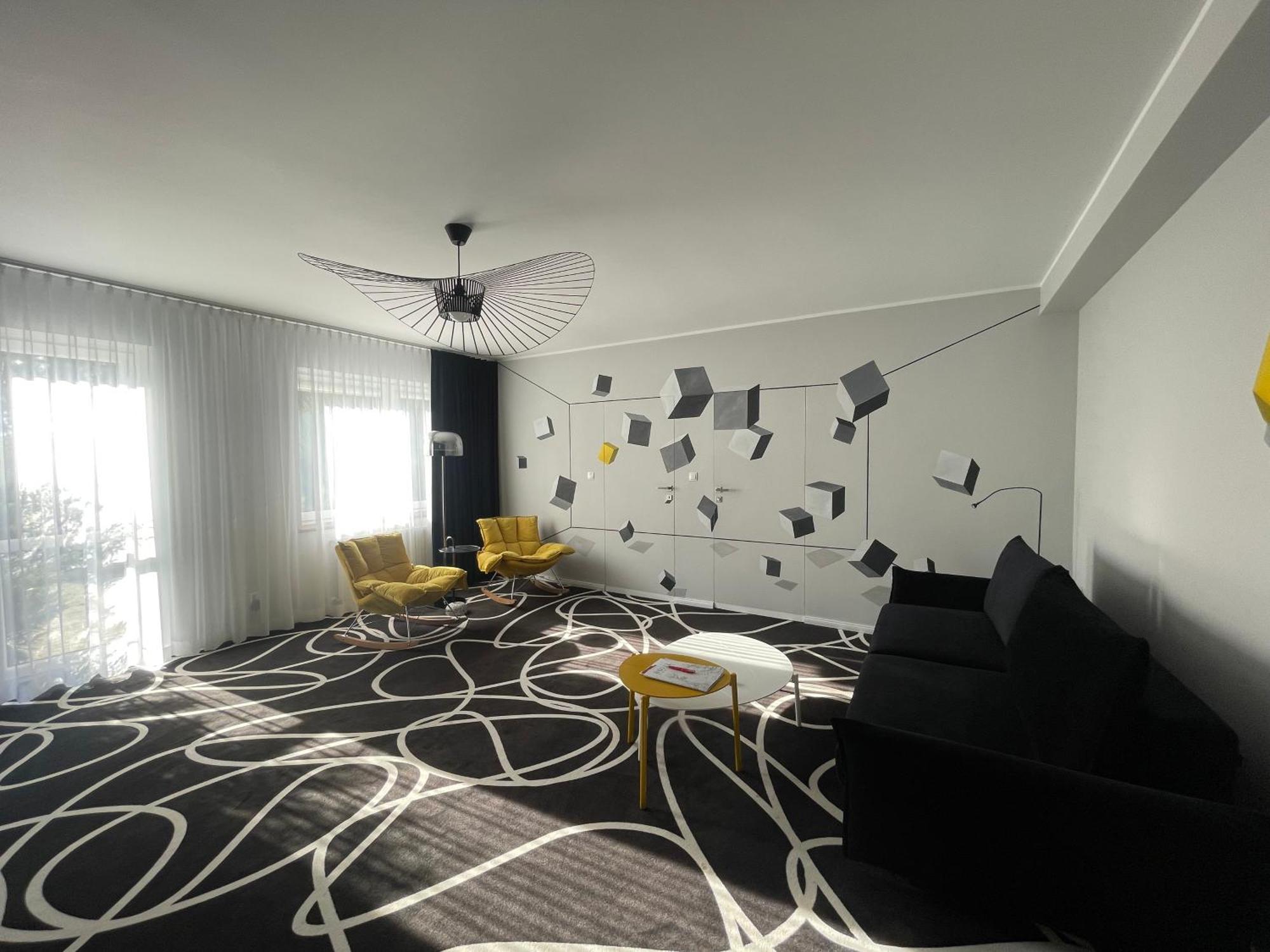 Canpol-Jull'S Art Hotel Члухув Экстерьер фото